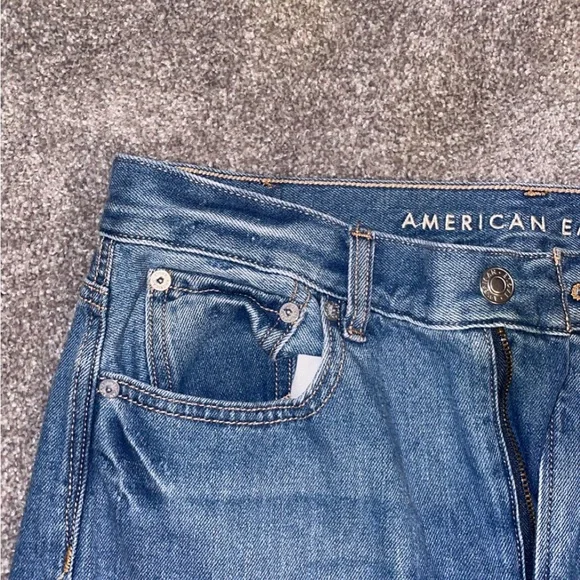 American Eagle Mom Jeans - Picture 4 of 11